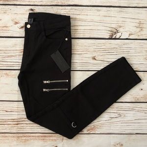 ⭐️NWT Men’s Forever21 Moto Jeans⭐️